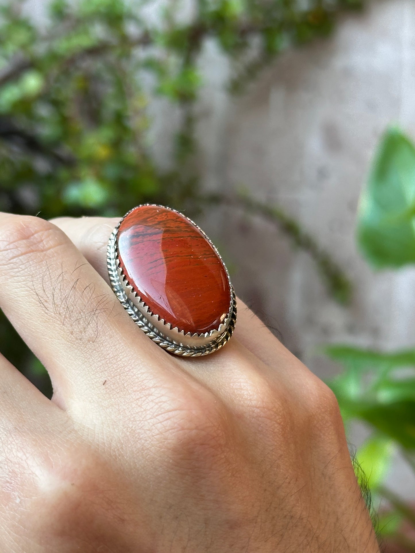 Anillo ajustable de jaspe rojo
