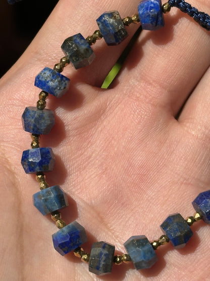 Pulsera Ajustable de Lapislázuli con Hematita Dorada | Sabiduría y Claridad Mental
