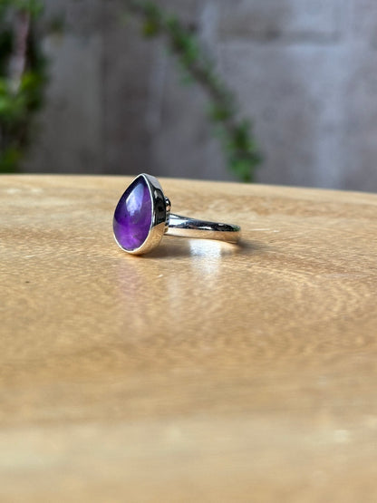 Anillo ajustable de Amatista gota mini