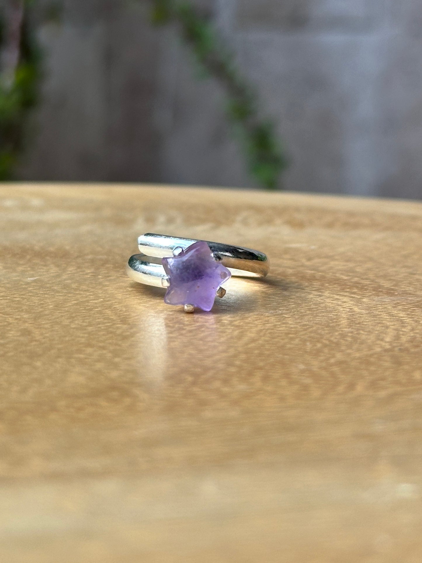 Anillo ajustable de Amatista estrella mini