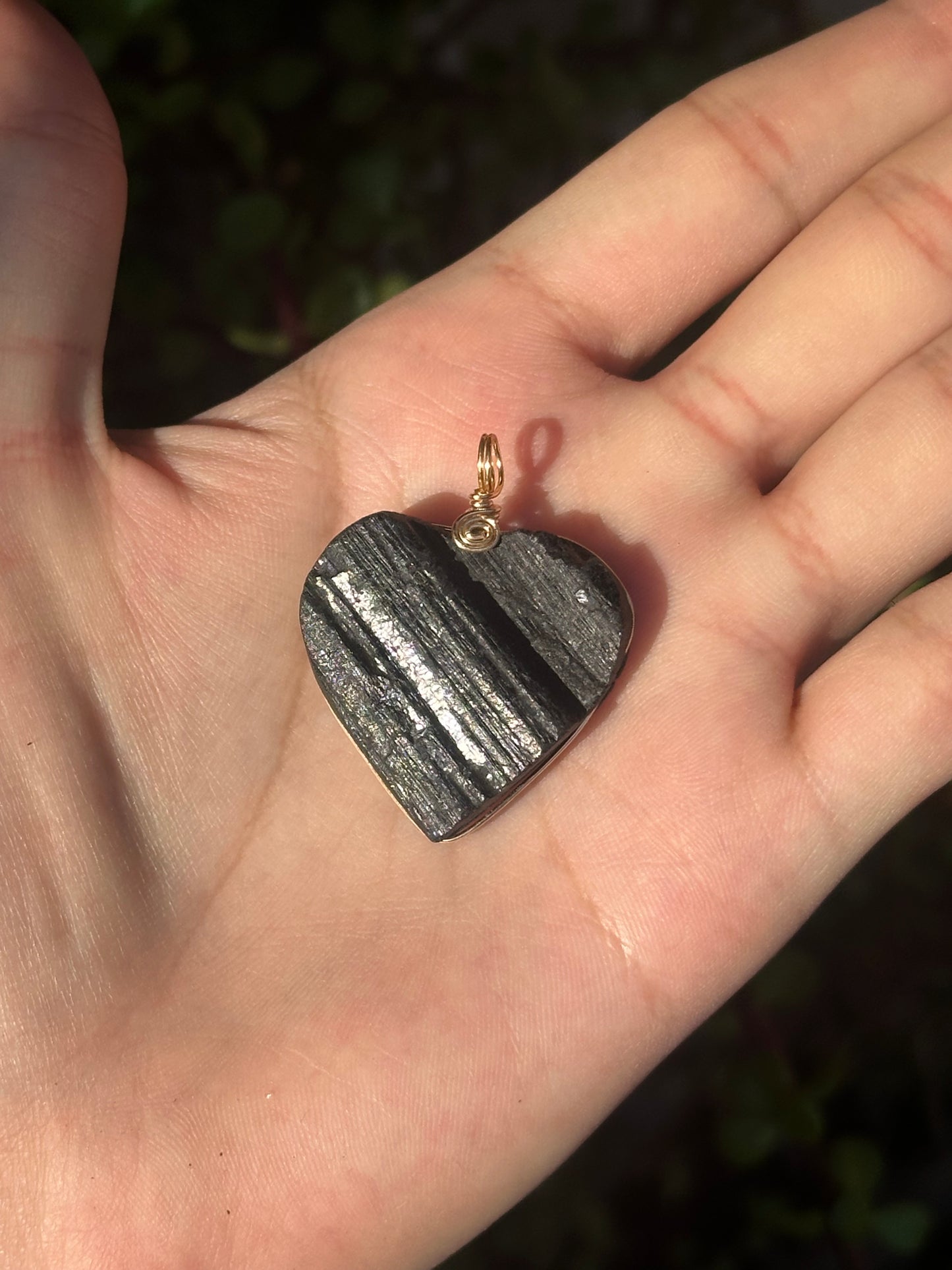 Dije de Turmalina Negra en Forma de Corazón