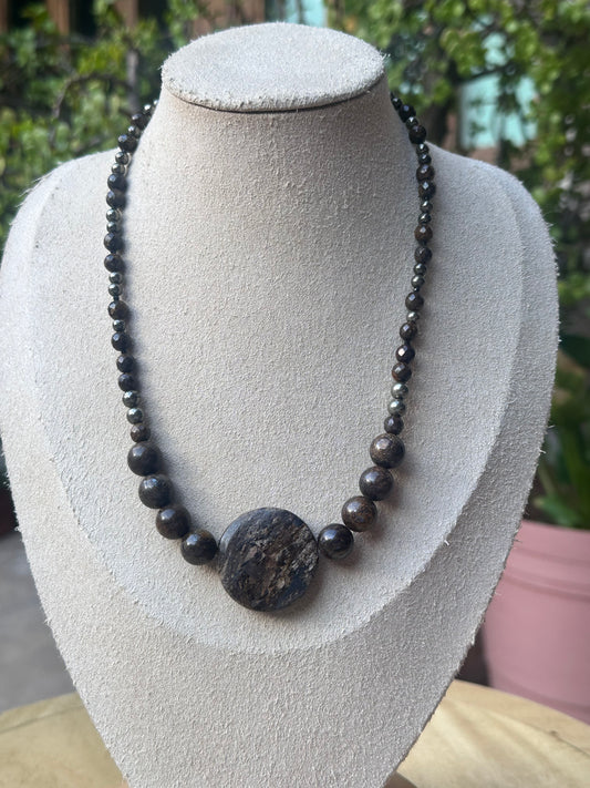 Collar de Bronzita & Pirita