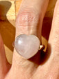 Anillo ajustable de Cuarzo rosa corazón