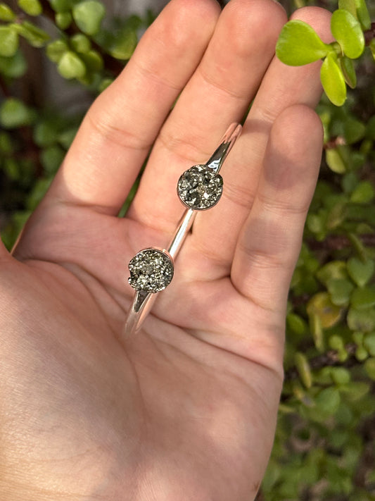 Brazalete de Pirita en Alpaca Platinada