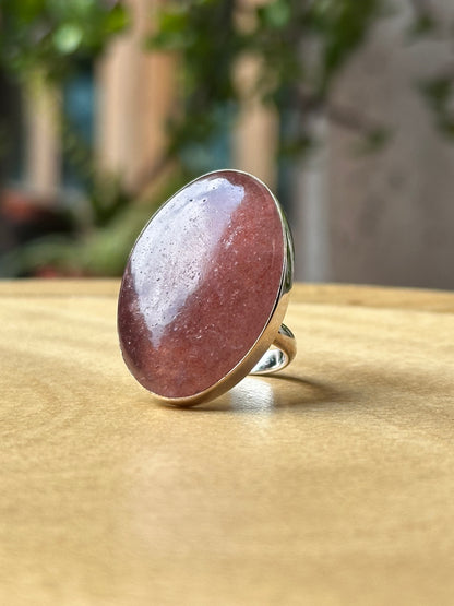 Anillo Ajustable de Cuarzo Fresa en Alpaca Platinada