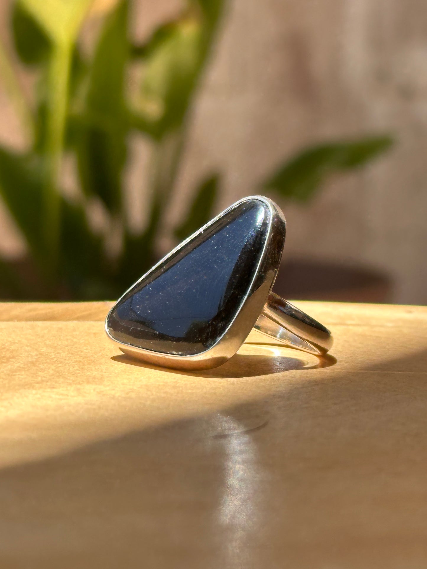 Anillo ajustable de obsidiana arcoíris