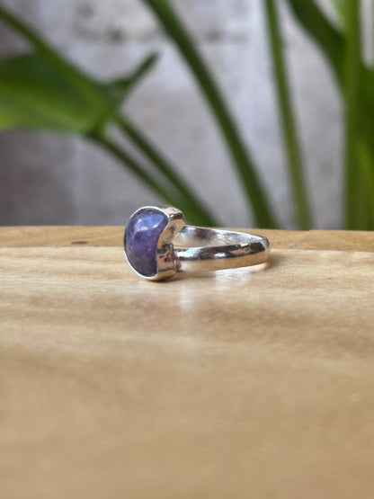 Anillo ajustable de Amatista luna mini