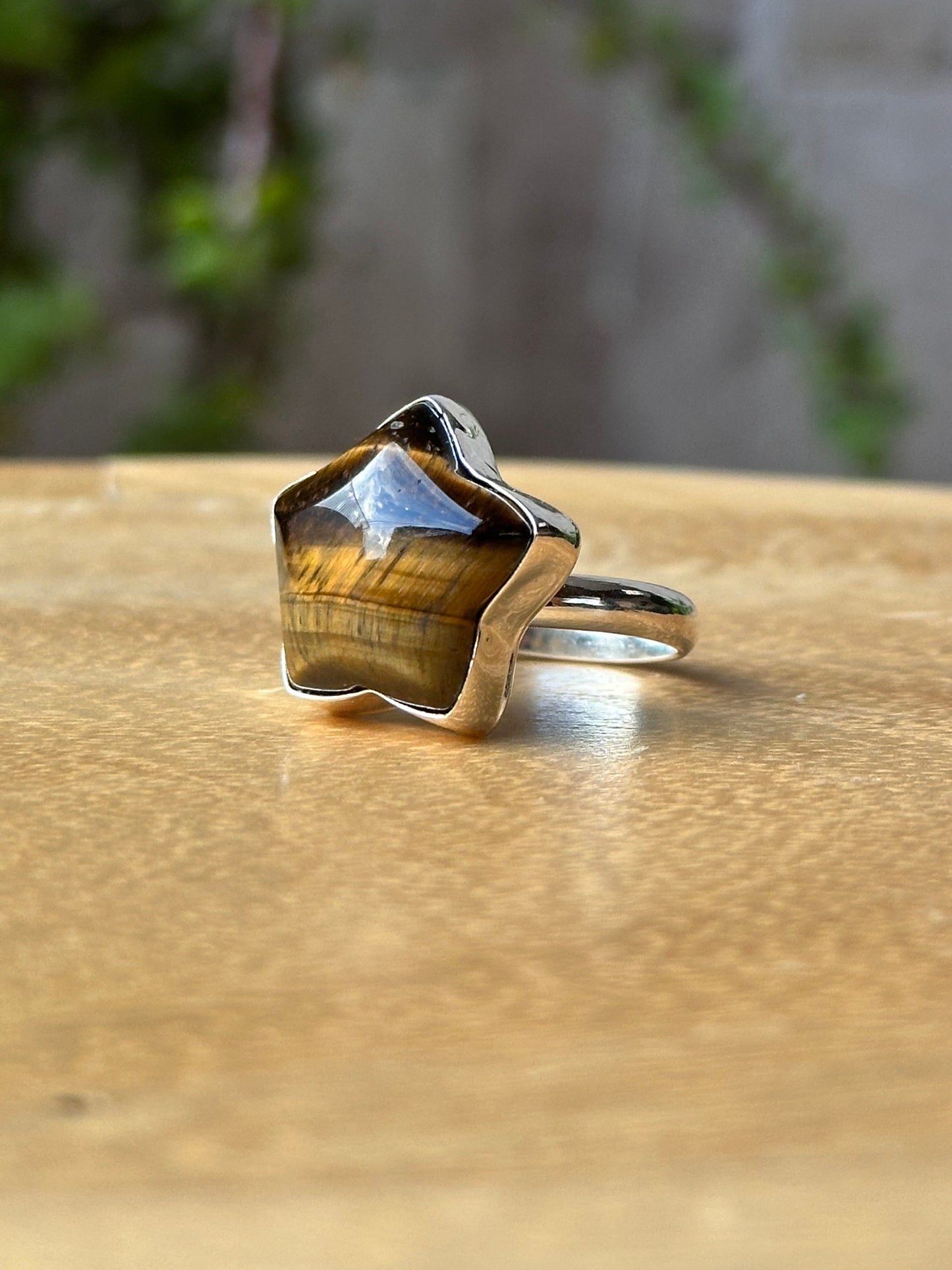 Anillo ajustable de Ojo de Tigre estrella