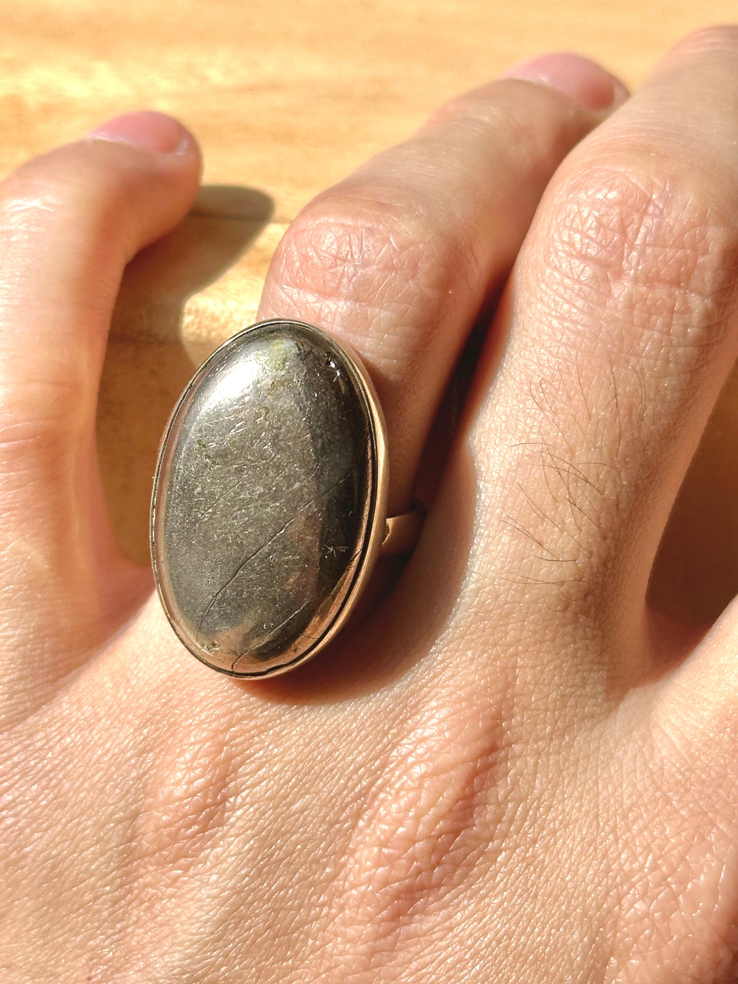 Anillo ajustable de pirita ovalado