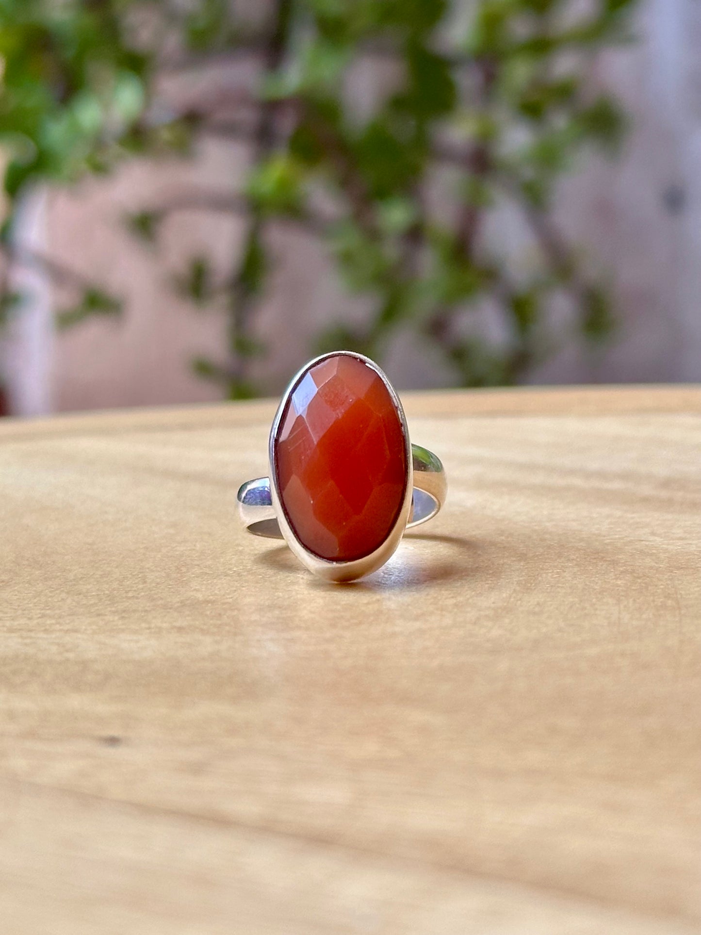 Anillo Ajustable de Cornalina Facetada