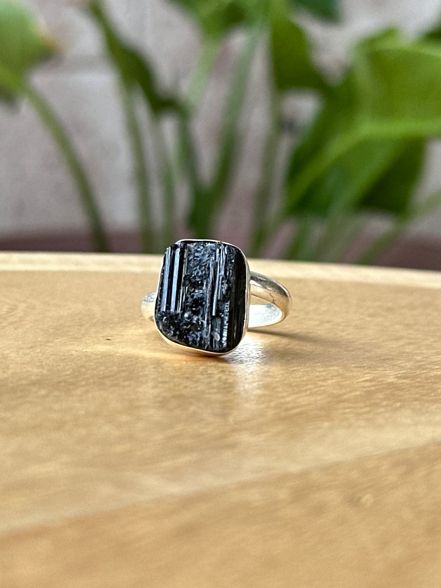Anillo ajustable de Turmalina Negra