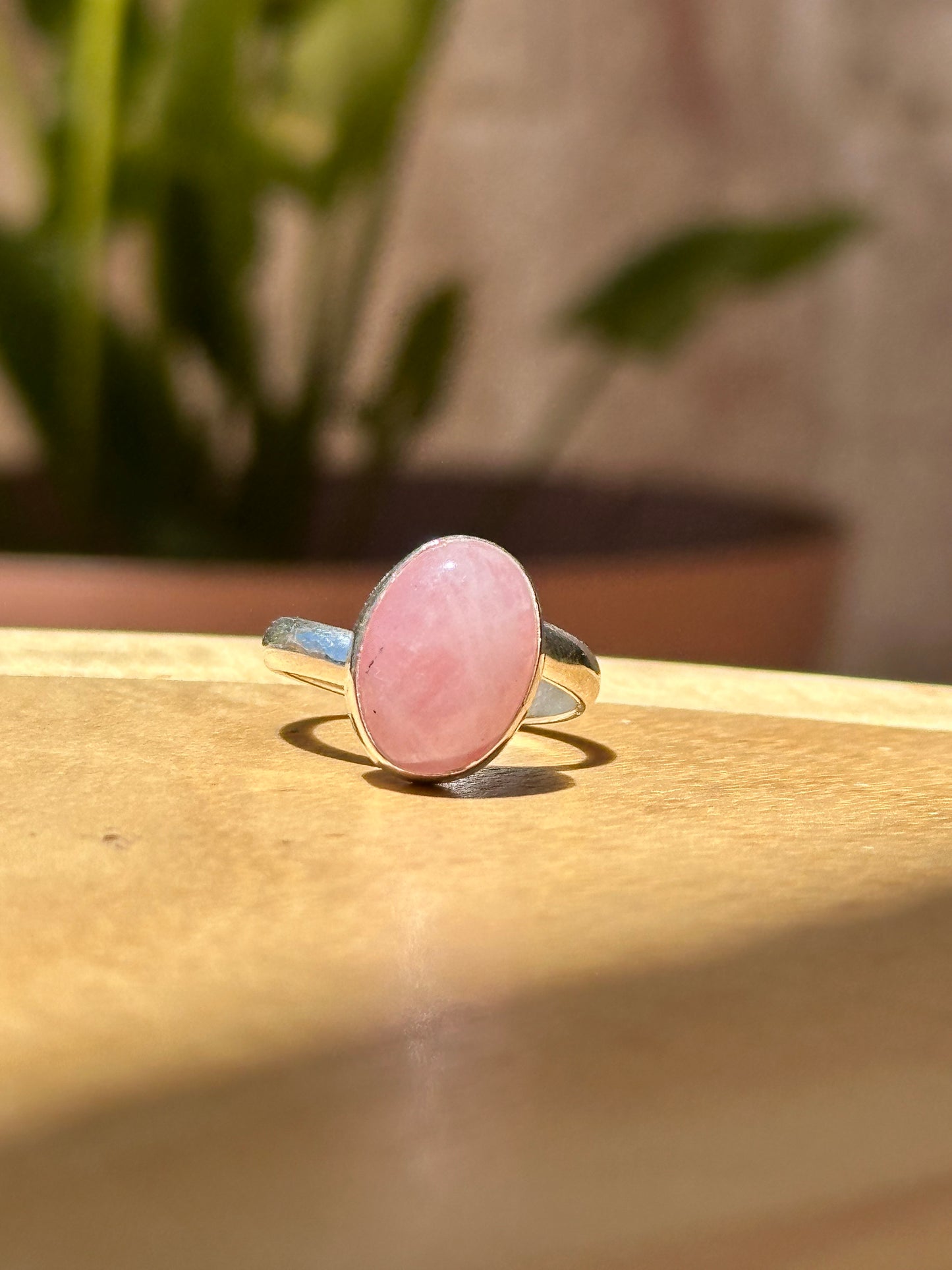 Anillo ajustable de Cuarzo rosa
