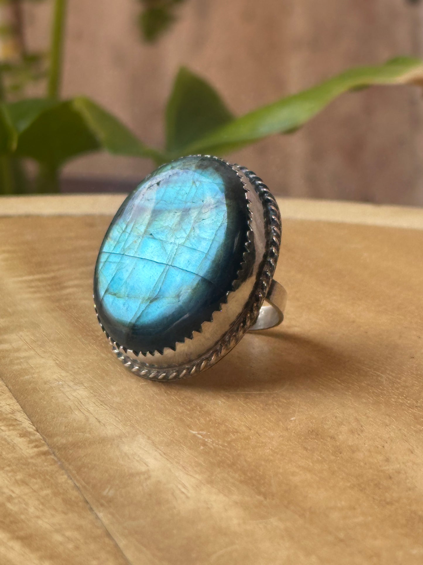 Anillo ajustable de labradorita maxi