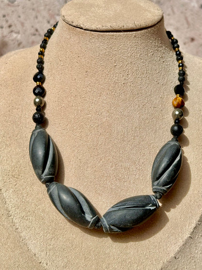 Collar Ajustable de piedra volcánica, turmalina negra, pirita, ojo de tigre y hematita