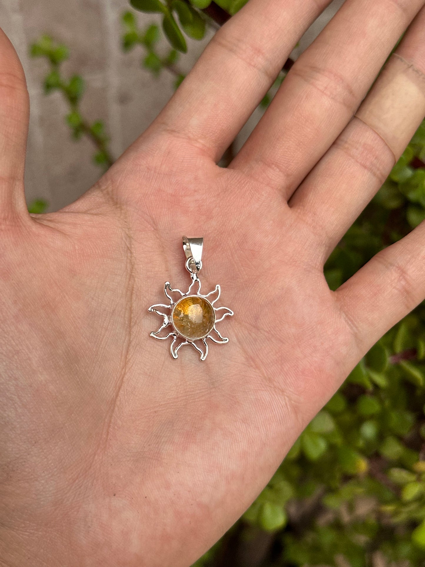 Cadena con Dije Sol de citrino