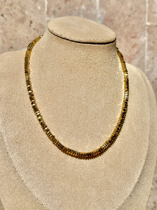 Collar Choker Ajustable de Hematita Dorada