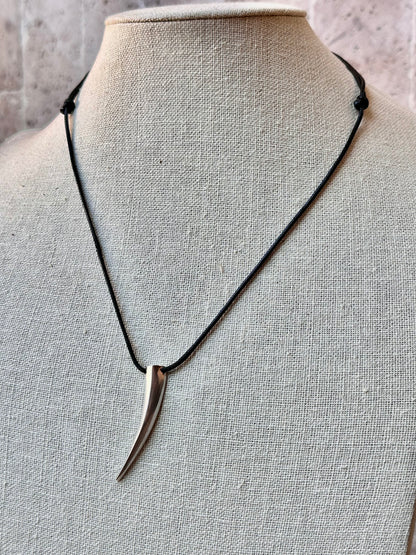 Collar Colmillo