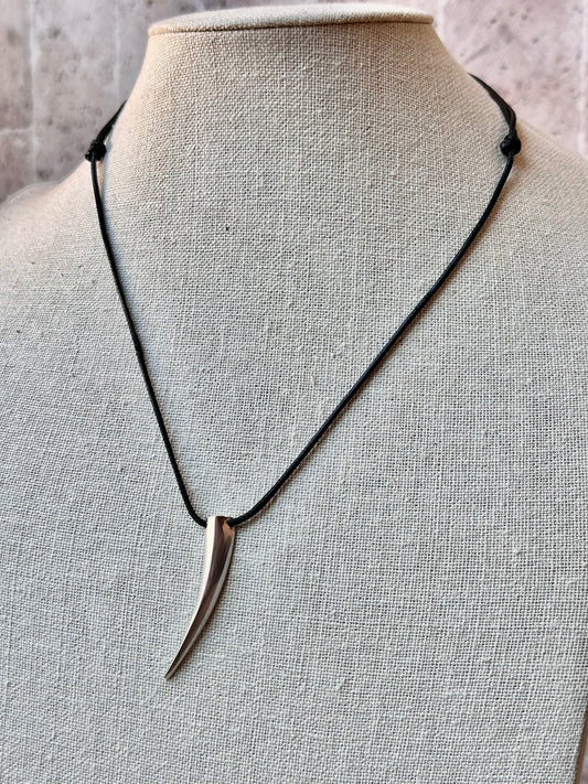 Collar Colmillo