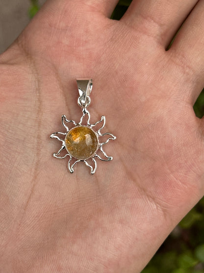 Cadena con Dije Sol de citrino