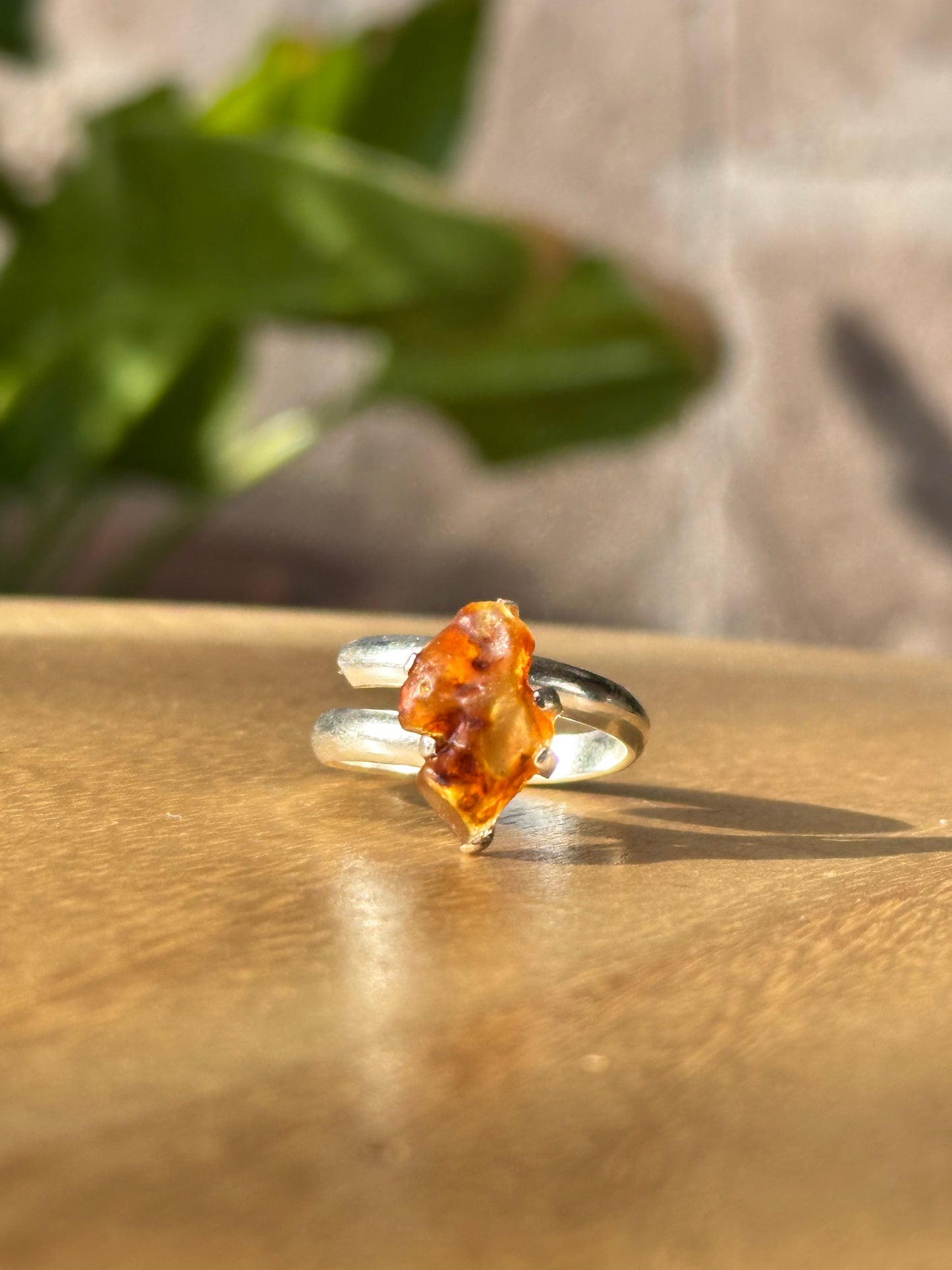 Anillo ajustable de ámbar