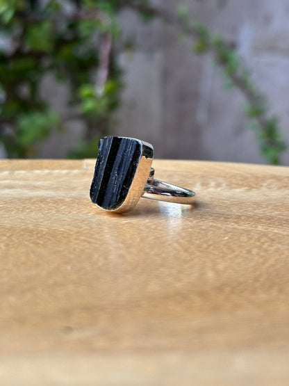 Anillo ajustable de Turmalina Negra