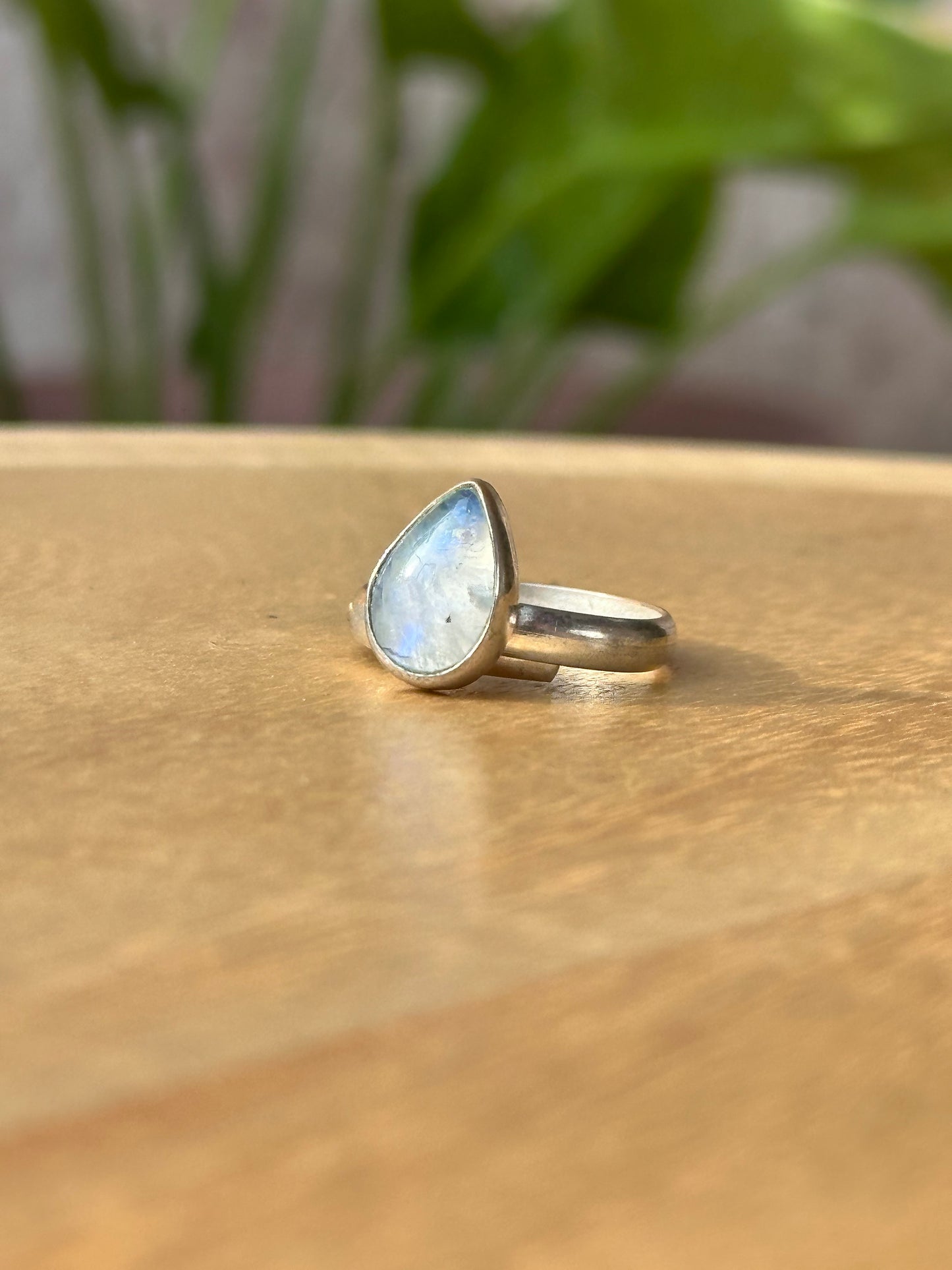 Anillo ajustable de piedra luna gota mini