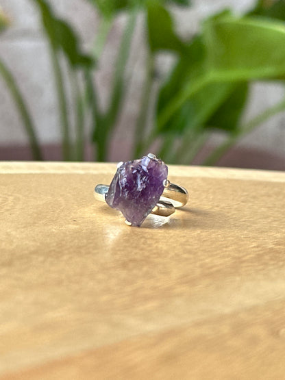 Anillo ajustable de amatista en bruto