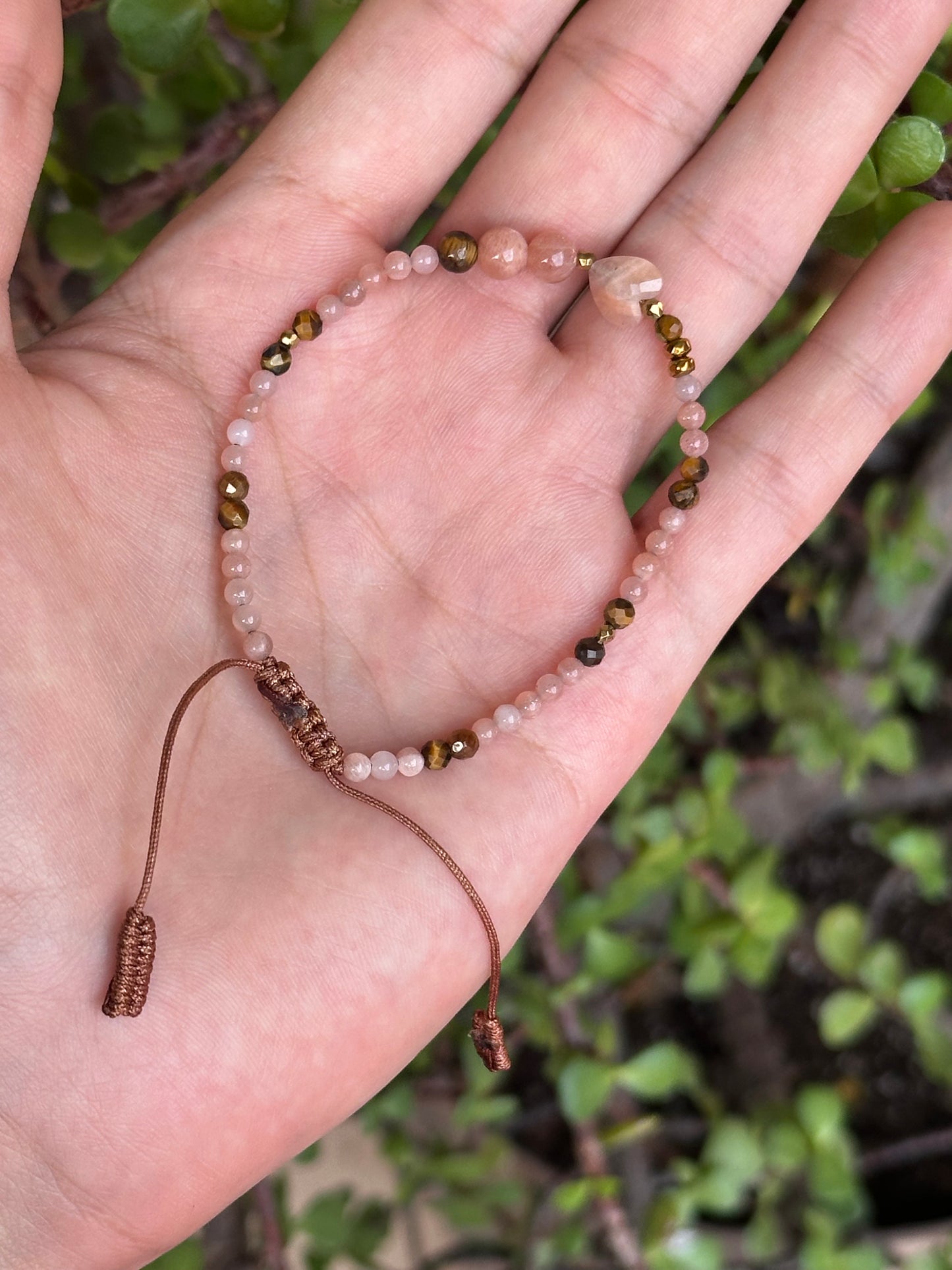 Pulsera Ajustable de Piedra Sol, Ojo de Tigre y Hematita
