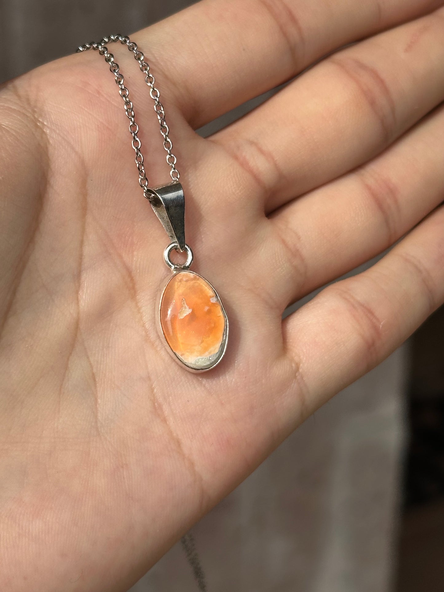 Dije de Ópalo con Cadena de Acero Inoxidable