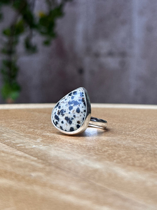 Anillo ajustable de Jaspe dálmata