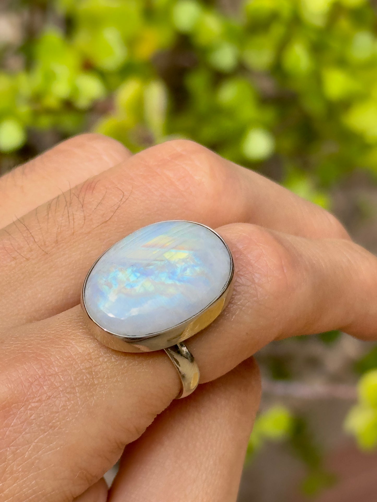 Anillo ajustable de piedra luna grande