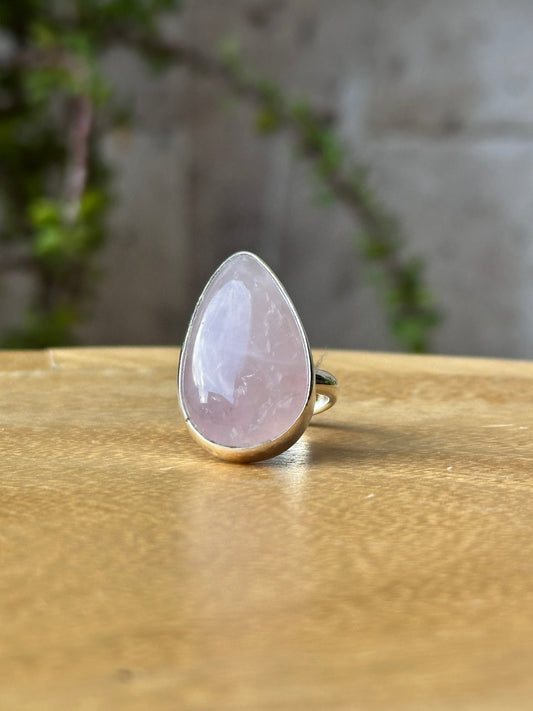Anillo ajustable de Cuarzo rosa grande