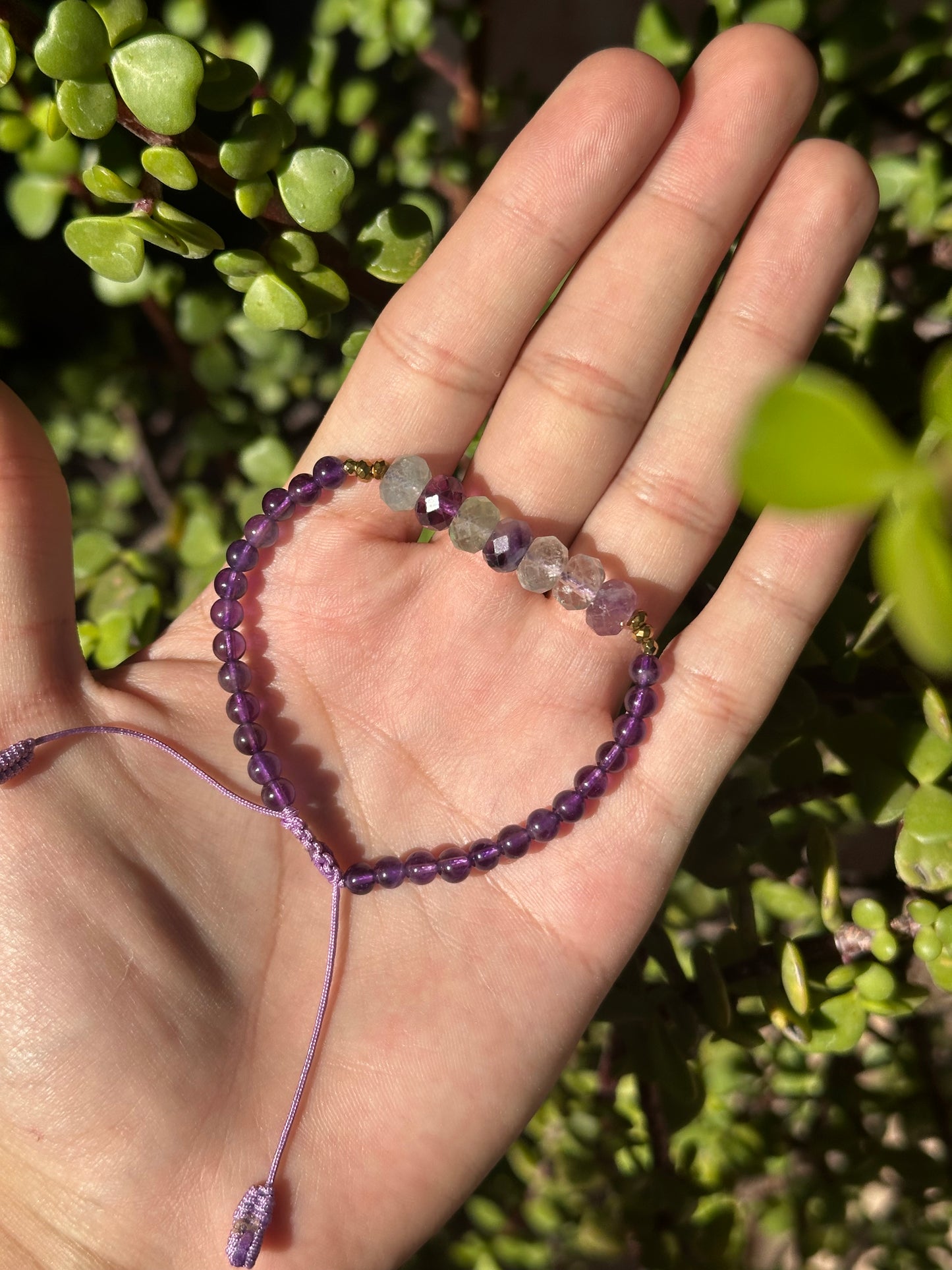 Pulsera Ajustable de Amatista A+ y Fluorita