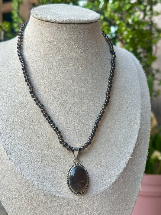 Collar de Cuarzo Ahumado