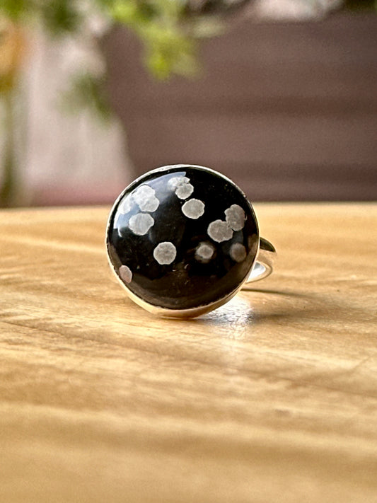 Anillo ajustable de Obsidiana copo de nieve
