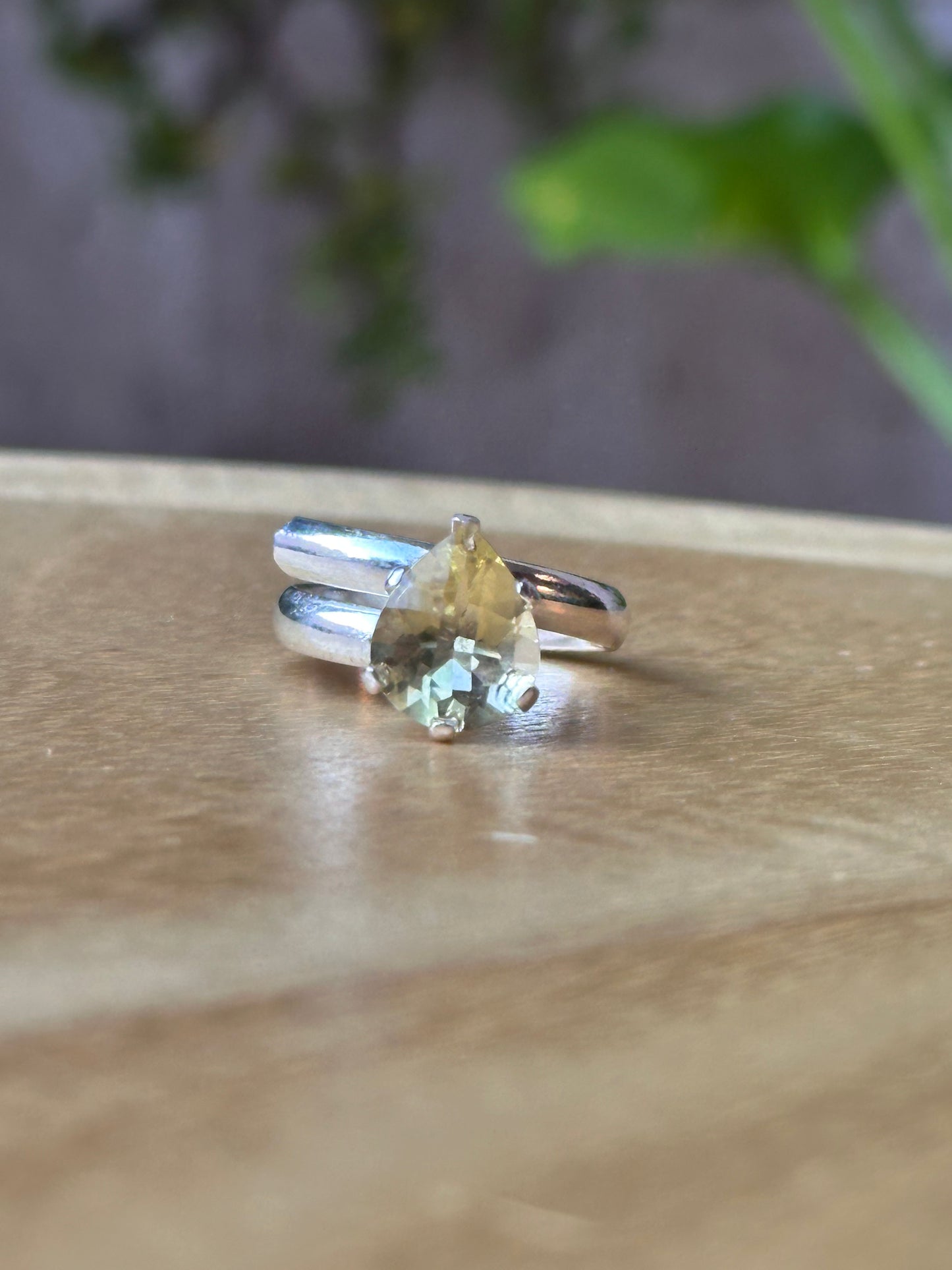 Anillo Ajustable de Citrino Limón Corte Trillón
