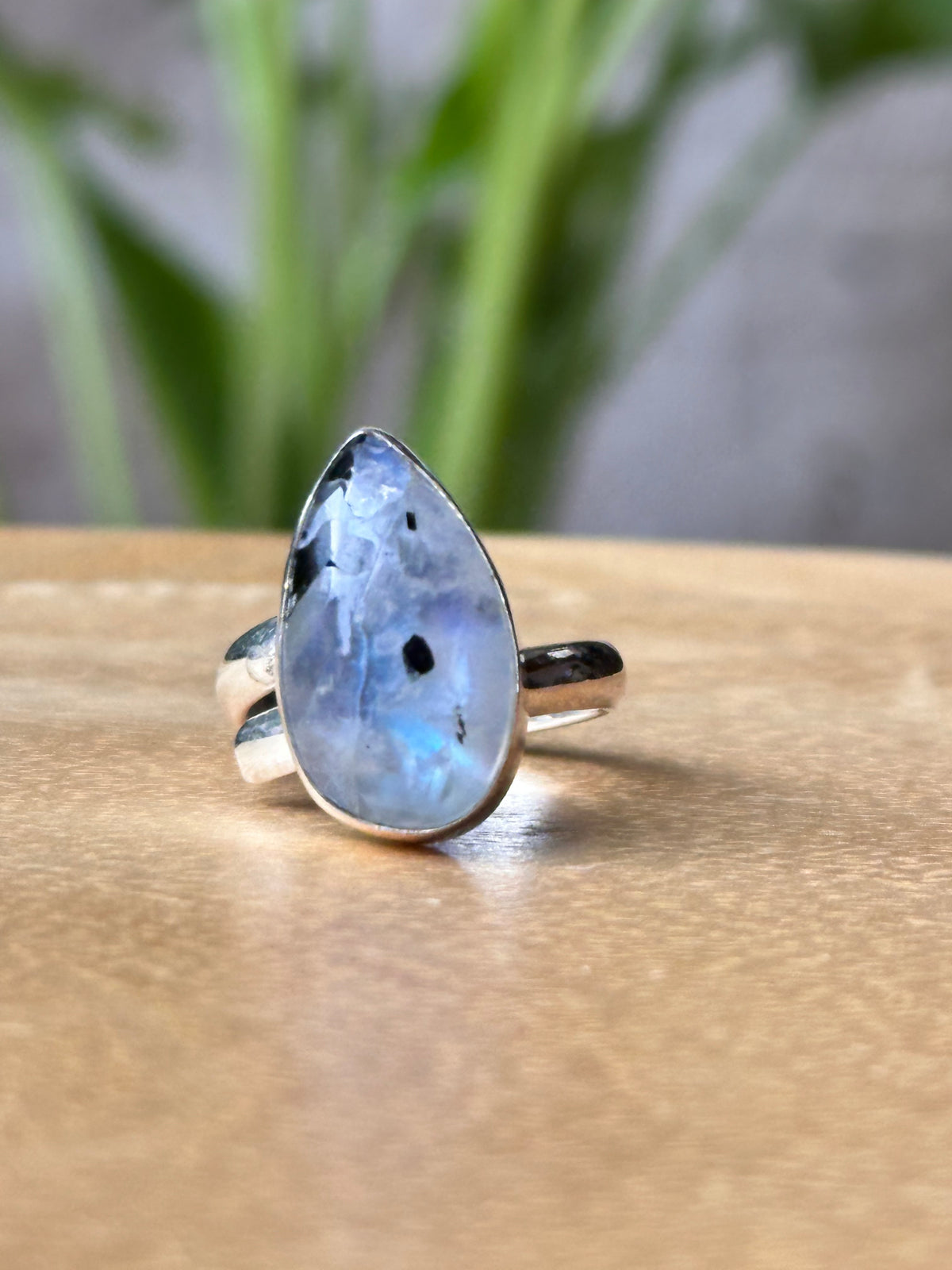 Anillo Ajustable · Labradorita Blanca