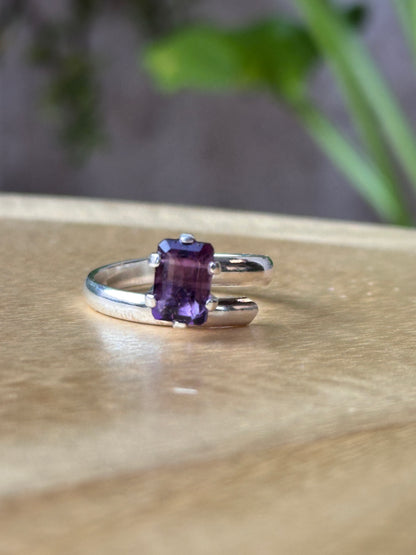 Anillo Ajustable de Amatista Facetada