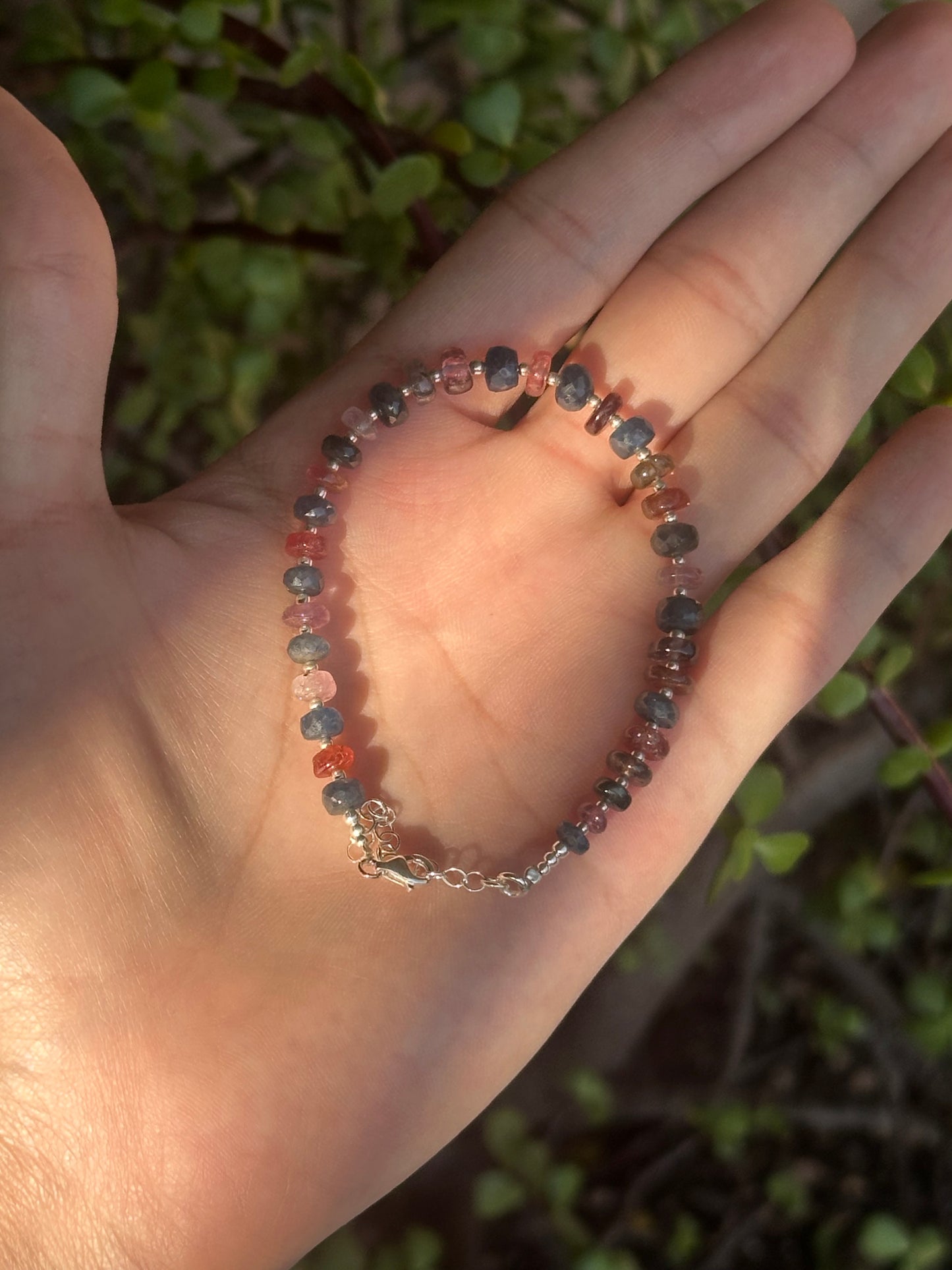 Pulsera de Zafiro y Espinela Multicolor