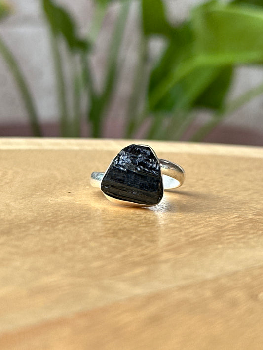 Anillo ajustable de Turmalina Negra mini
