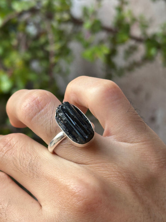Anillo ajustable de Turmalina Negra