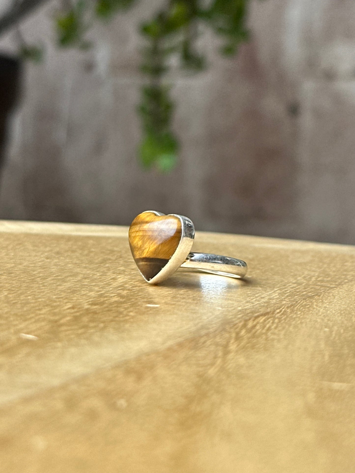 Anillo ajustable de Ojo de Tigre corazón
