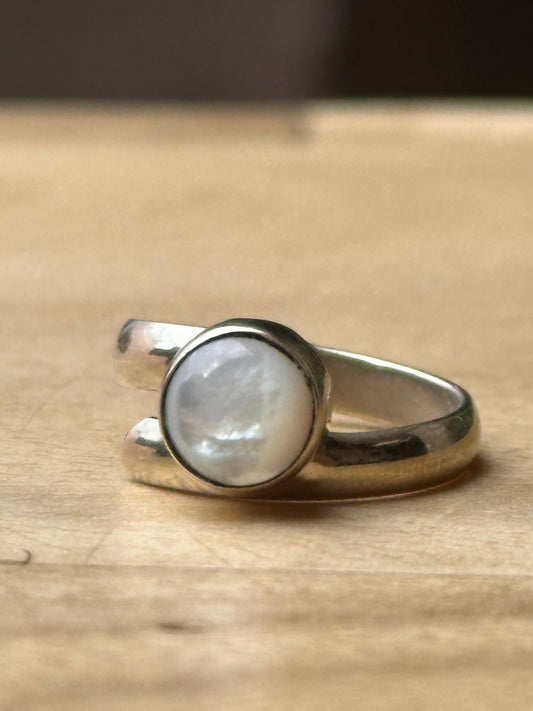Anillo ajustable de perla natural