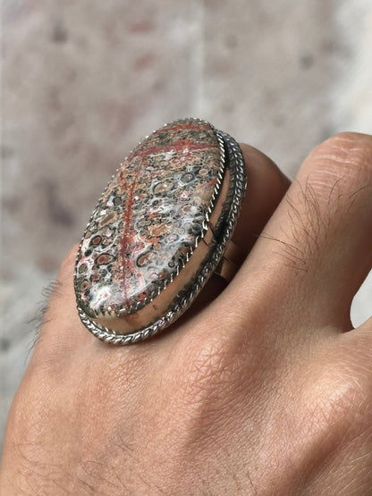 Anillo ajustable de piel de leopardo