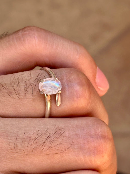 Anillo Ajustable de Piedra Luna