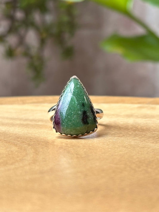 Anillo Ajustable de Ruby Zoicita