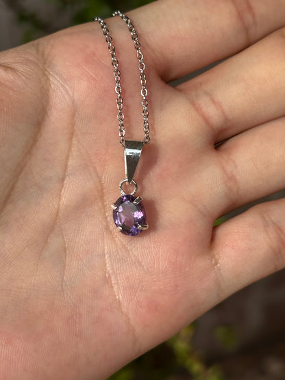 Dije de Amatista con cadena de acero inoxidable