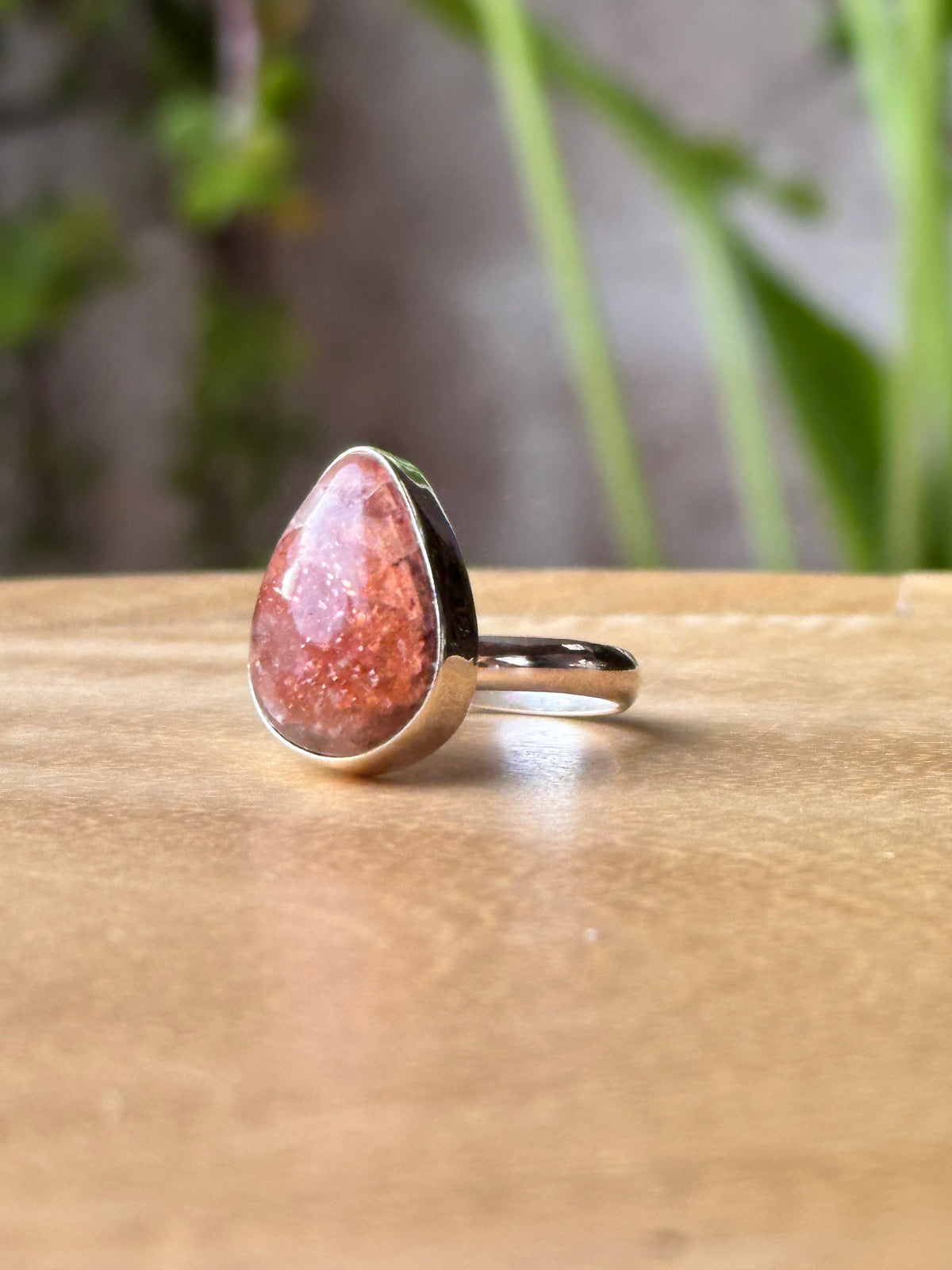 Anillo Ajustable de Piedra Sol