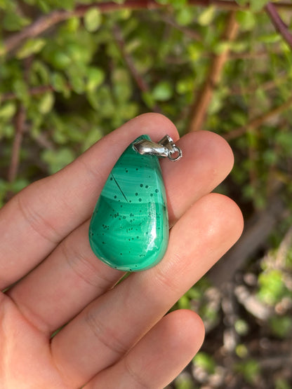 Dije de Malaquita con Cadena de Acero Inoxidable