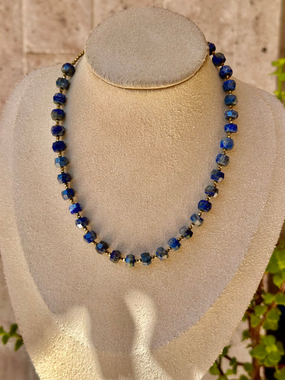 Collar Ajustable de Lapislázuli con Hematita Dorada
